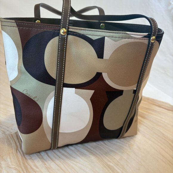 Coach Large Signature Sateen Olive Green Tote MSRP $300 - Picture 4 of 13